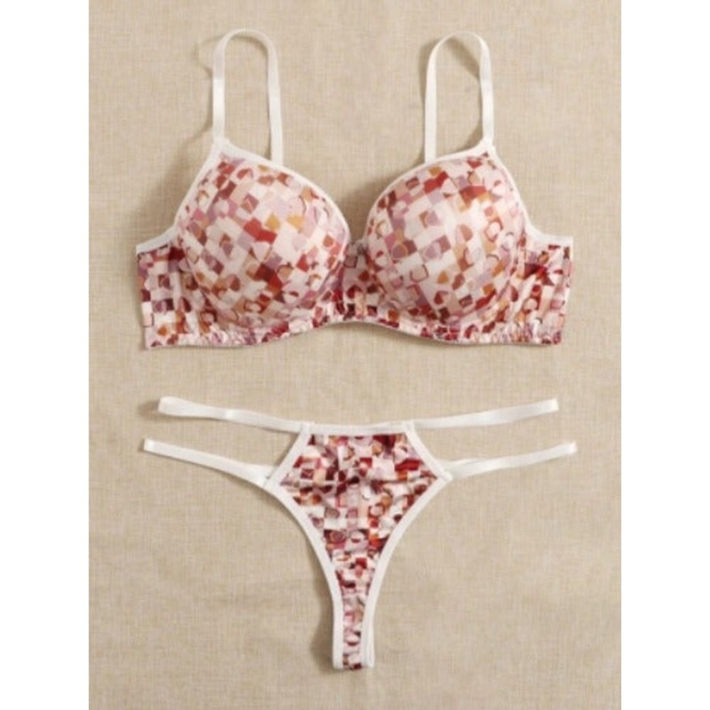 Size 14 (1X) Plus Plaid Underwire Lingerie Set